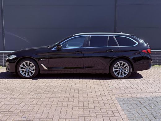 BMW 5 Serie Touring 5 Serie Touring 530e xDrive Executive / Elektrische trekhaak 2.000 kg / SOH 89% / LED / V... ActivLease financial lease