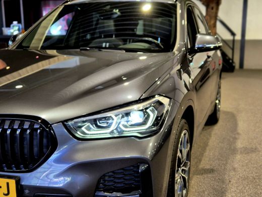 BMW X1 xDrive25e eDrive Edition M-Sport | Panorama | 19" | Camera | Electrische stoelen | CarPlay ActivLease financial lease