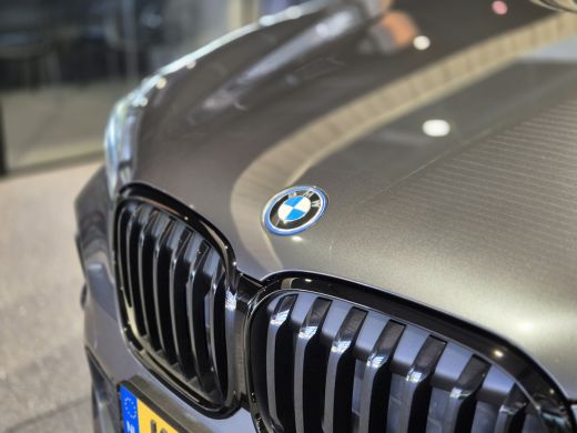 BMW X1 xDrive25e eDrive Edition M-Sport | Panorama | 19" | Camera | Electrische stoelen | CarPlay ActivLease financial lease