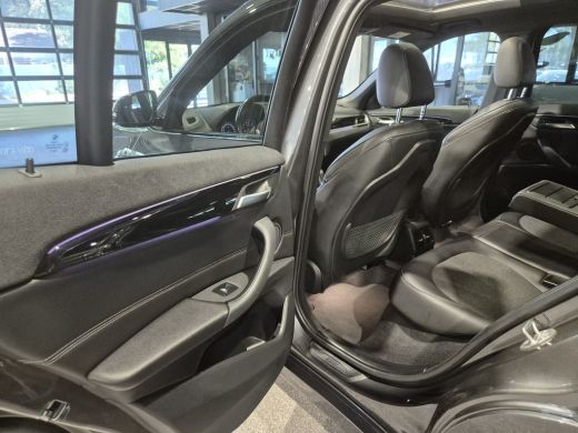 BMW X1 xDrive25e eDrive Edition M-Sport | Panorama | 19" | Camera | Electrische stoelen | CarPlay ActivLease financial lease