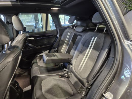 BMW X1 xDrive25e eDrive Edition M-Sport | Panorama | 19" | Camera | Electrische stoelen | CarPlay ActivLease financial lease