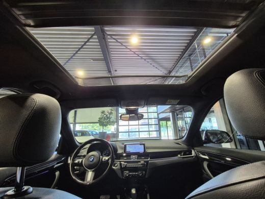 BMW X1 xDrive25e eDrive Edition M-Sport | Panorama | 19" | Camera | Electrische stoelen | CarPlay ActivLease financial lease
