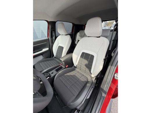 Citroën &euml;-C3 Max 113pk 44 kWh (Automatische Airco - Navigatie - LED - Apple Carplay - Camera - 17" - Two Tone) ActivLease financial lease