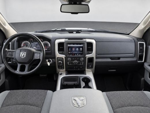 Dodge Ram 1500 1500 5.7 V8 4x4 Quad Cab 6'4 Laramie | Tonneau cover |Trekhaak 13-polig | Geheel rijklaar incl. G... ActivLease financial lease