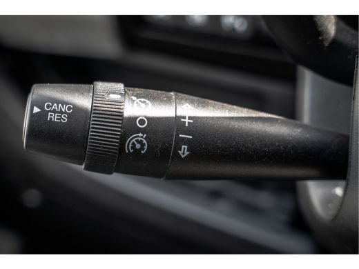 Fiat Ducato 2,3 140PK | Bakwagen met laadklep | 3-Zits | LED | Cruise | Airco ActivLease financial lease