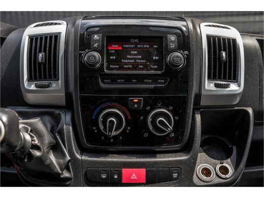 Fiat Ducato 2,3 140PK | Bakwagen met laadklep | 3-Zits | LED | Cruise | Airco ActivLease financial lease