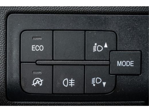 Fiat Ducato 2,3 140PK | Bakwagen met laadklep | 3-Zits | LED | Cruise | Airco ActivLease financial lease