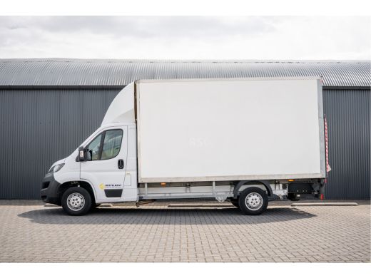 Fiat Ducato 2,3 140PK | Bakwagen met laadklep | 3-Zits | LED | Cruise | Airco ActivLease financial lease