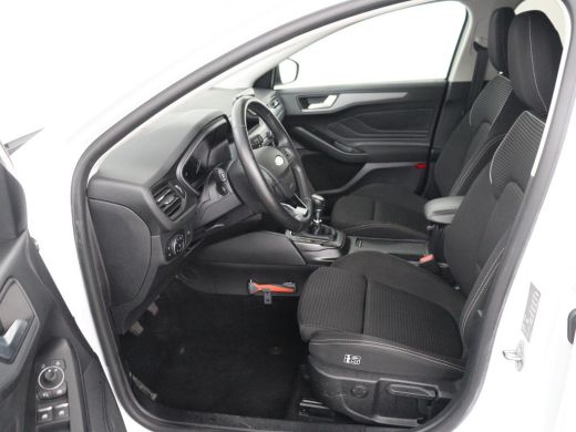 Ford Focus 1.0 EcoBoost Hybrid Titanium Style | Trekhaak | Carplay | Navigatie | Keyless | Full LED | Parkee... ActivLease financial lease