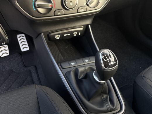 Hyundai Bayon 1.0 T-GDI Comfort / Prijs is een rijklaarprijs / Navigatie / Achteruitrijcamera / Airco / Cruise ... ActivLease financial lease