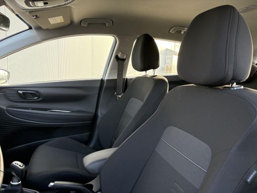 Hyundai Bayon 1.0 T-GDI Comfort / Prijs is een rijklaarprijs / Navigatie / Achteruitrijcamera / Airco / Cruise ... ActivLease financial lease