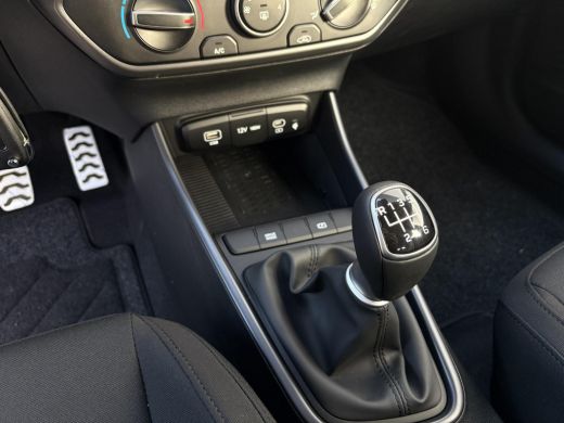 Hyundai Bayon 1.0 T-GDI Comfort / Prijs is rijklaar /  MY 26 / Navigatie / Achteruitrijcamera / Airco / Cruise ... ActivLease financial lease