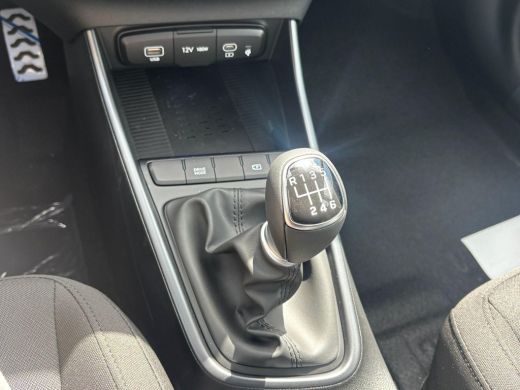 Hyundai Bayon 1.0 T-GDI Comfort / Uit Voorraad Leverbaar / Navigatie / Cruise / Elektrische Ramen V+A / Apple C... ActivLease financial lease