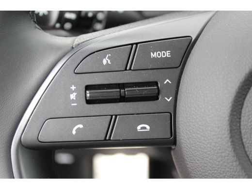 Hyundai Bayon 1.0 T-GDI Comfort / LES AUTO / Dubbele bediening aanwezig / All Seasonbanden / Airco / LMV / Crui... ActivLease financial lease