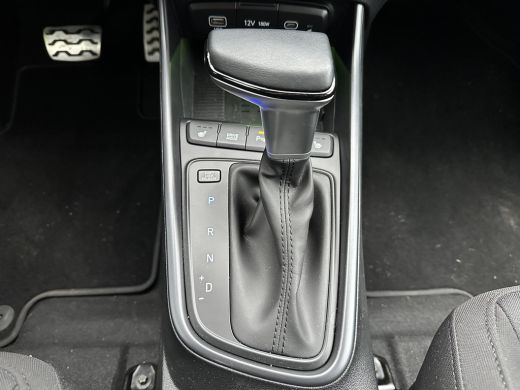 Hyundai Bayon 1.0 T-GDI Premium Sky / AUTOMAAT / Glazen Schuif kanteldak / Adaptieve cruise control / Stoel & S... ActivLease financial lease