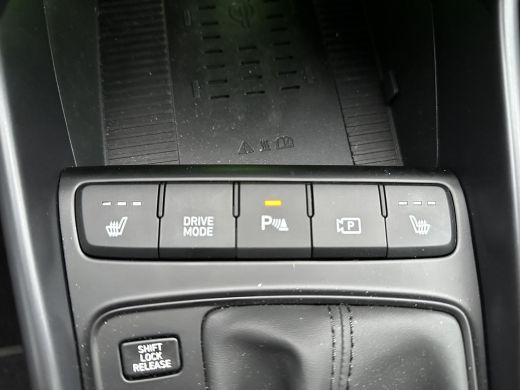 Hyundai Bayon 1.0 T-GDI Premium Sky / AUTOMAAT / Glazen Schuif kanteldak / Adaptieve cruise control / Stoel & S... ActivLease financial lease