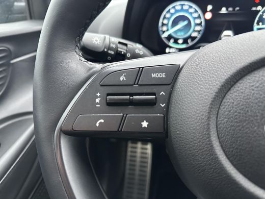 Hyundai Bayon 1.0 T-GDI Premium Sky / AUTOMAAT / Glazen Schuif kanteldak / Adaptieve cruise control / Stoel & S... ActivLease financial lease