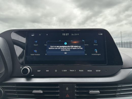 Hyundai Bayon 1.0 T-GDI Premium Sky / AUTOMAAT / Glazen Schuif kanteldak / Adaptieve cruise control / Stoel & S... ActivLease financial lease