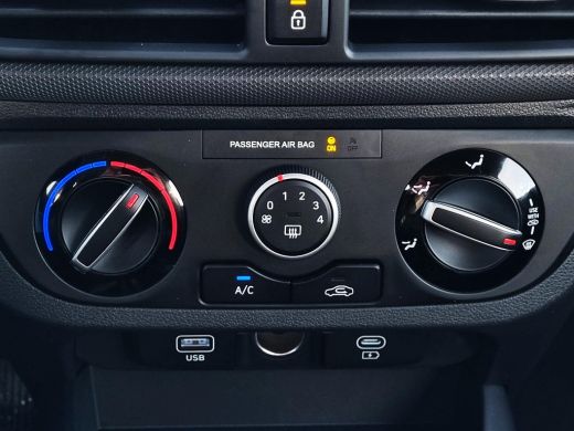 Hyundai i10 1.0 Comfort / Navigatie / Apple & Android carplay / Airco / Achteruitrijcamera / Elektrisch bedie... ActivLease financial lease