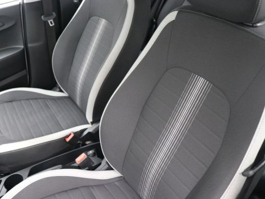 Hyundai i10 1.0 Comfort Smart 5-zits / Navigatie / Cruise Control / LMV / 5-Persoons / Airco / Stoelverwarmin... ActivLease financial lease