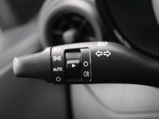 Hyundai i10 1.0 Comfort Smart 5-zits / Navigatie / Cruise Control / LMV / 5-Persoons / Airco / Stoelverwarmin... ActivLease financial lease
