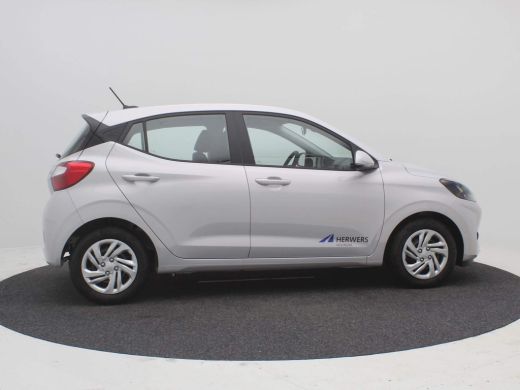 Hyundai i10 1.0 Comfort Smart / Navigatie / Cruise Control / Airco / LED dagrijverlichting / Achteruitrijcame... ActivLease financial lease