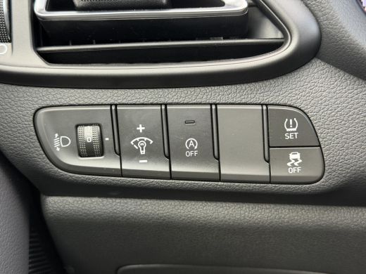 Hyundai i30 1.0 T-GDi MHEV Comfort / Facelift / NL'se Auto / Camera / Navigatie via AppleCarplay & Android au... ActivLease financial lease