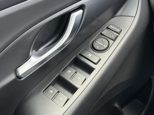 Hyundai i30 1.0 T-GDi MHEV Comfort / Facelift / NL'se Auto / Camera / Navigatie via AppleCarplay & Android au... ActivLease financial lease