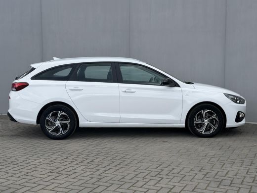Hyundai i30 1.0 T-GDi MHEV Comfort / Facelift / NL'se Auto / Camera / Navigatie via AppleCarplay & Android au... ActivLease financial lease