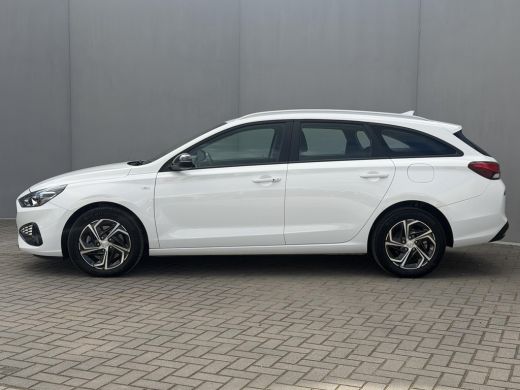 Hyundai i30 1.0 T-GDi MHEV Comfort / Facelift / NL'se Auto / Camera / Navigatie via AppleCarplay & Android au... ActivLease financial lease