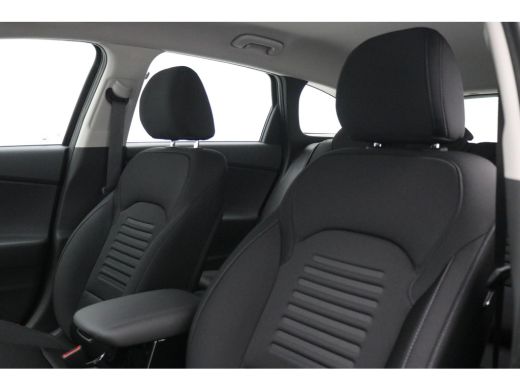 Hyundai i30 1.0 T-GDi MHEV Comfort / Navigatie + Android Auto/Apple Carplay / DAB / Climate Control / Cruise ... ActivLease financial lease