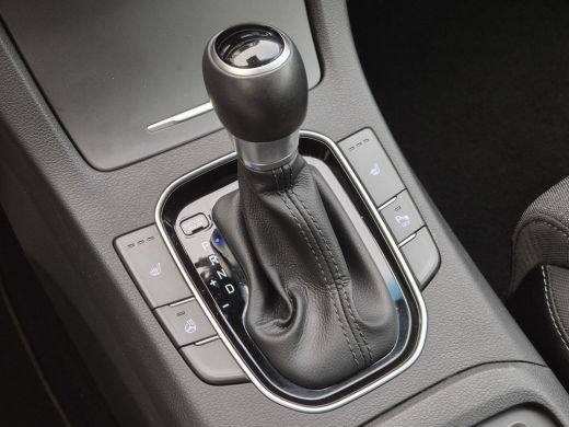 Hyundai i30 1.0 T-GDi MHEV Comfort Smart / Navigatie via Apple Carplay of Android Auto / Stuur en Stoel verwa... ActivLease financial lease