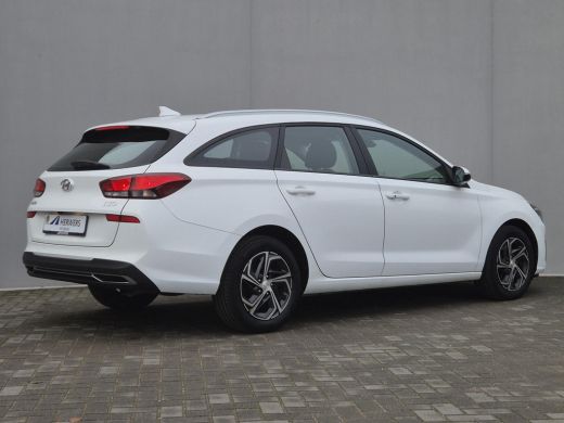 Hyundai i30 1.0 T-GDi MHEV Comfort Smart / Navigatie via Apple Carplay of Android Auto / Stuur en Stoel verwa... ActivLease financial lease