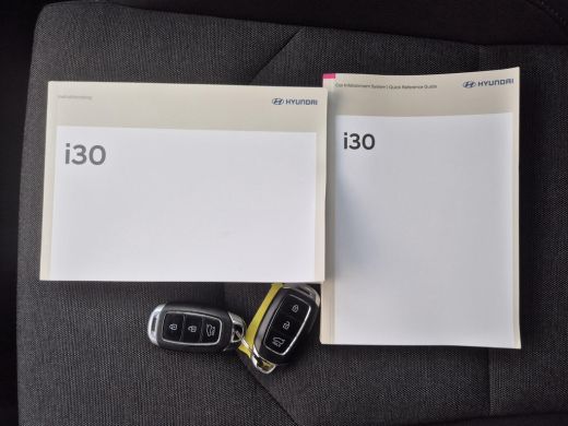 Hyundai i30 1.0 T-GDi MHEV Comfort Smart / Navigatie via Apple Carplay of Android Auto / Stuur en Stoel verwa... ActivLease financial lease