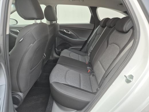 Hyundai i30 1.0 T-GDi MHEV Comfort Smart / Navigatie via Apple Carplay of Android Auto / Stuur en Stoel verwa... ActivLease financial lease