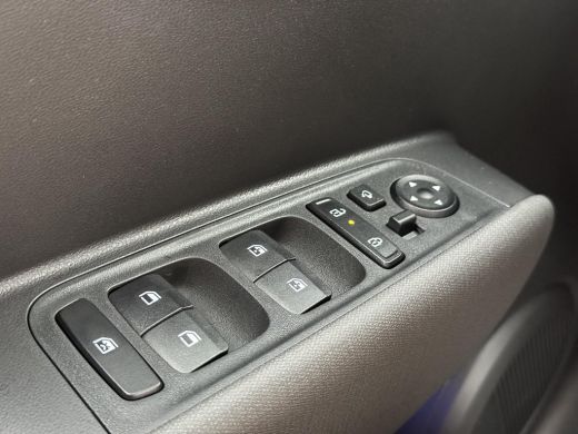 Hyundai Inster Evolve 49 kWh /  Cruise control Adaptief / Apple Carplay & Android Auto / Navigatie / Parkeersens... ActivLease financial lease