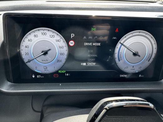 Hyundai Inster Evolve 49 kWh / Snel Leverbaar / Adaptive Cruise / Keyless / Navigatie / ActivLease financial lease