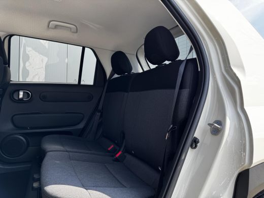 Hyundai Inster Evolve 49 kWh / Snel Leverbaar / Adaptive Cruise / Keyless / Navigatie / ActivLease financial lease