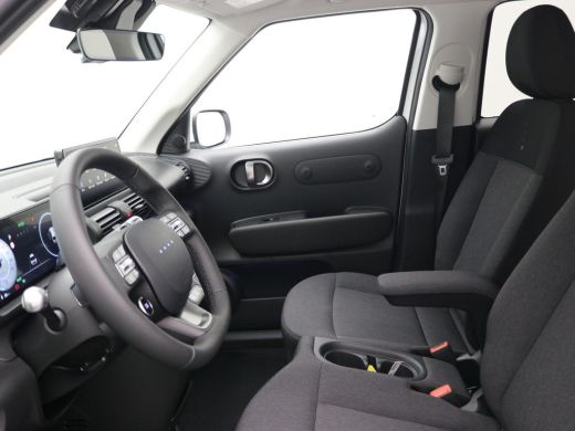 Hyundai Inster Evolve Sky 49 kWh / &euro;2000,- Voordeel / Snel Leverbaar / Warmtepomp / Stoel- & Stuurverwarming / C... ActivLease financial lease