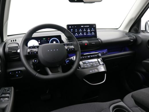 Hyundai Inster Evolve Sky 49 kWh / &euro;2000,- Voordeel / Snel Leverbaar / Warmtepomp / Stoel- & Stuurverwarming / C... ActivLease financial lease