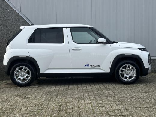 Hyundai Inster Pulse 49 kWh / Navigatie / Achteruitrijcamera / Adaptieve cruise control / verstelbare achterbank... ActivLease financial lease