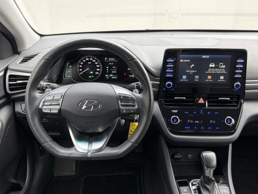 Hyundai IONIQ 1.6 GDi Comfort - Plus / Dealer Onderhouden / Stuur- & Stoelverwarming / Navigatie via Apple Carp... ActivLease financial lease