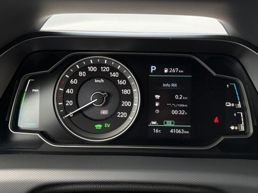 Hyundai IONIQ 1.6 GDi Comfort - Plus / Dealer Onderhouden / Stuur- & Stoelverwarming / Navigatie via Apple Carp... ActivLease financial lease