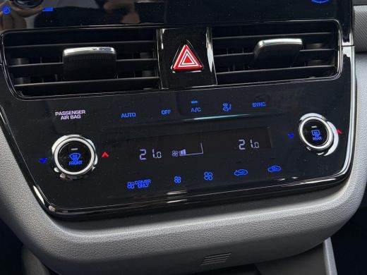 Hyundai IONIQ 1.6 GDi Comfort - Plus / Dealer Onderhouden / Stuur- & Stoelverwarming / Navigatie via Apple Carp... ActivLease financial lease