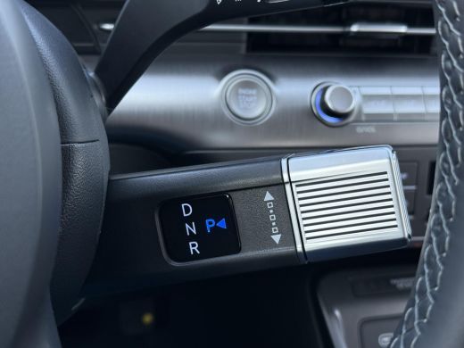 Hyundai Kona 1.6 GDI HEV Comfort Plus / Elektrische Achterklep / Stoel Verwarming V+A / Stuur Verwarming / Key... ActivLease financial lease