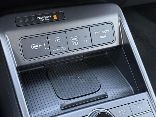Hyundai Kona 1.6 GDI HEV Comfort Plus / Elektrische Achterklep / Stoel Verwarming V+A / Stuur Verwarming / Key... ActivLease financial lease