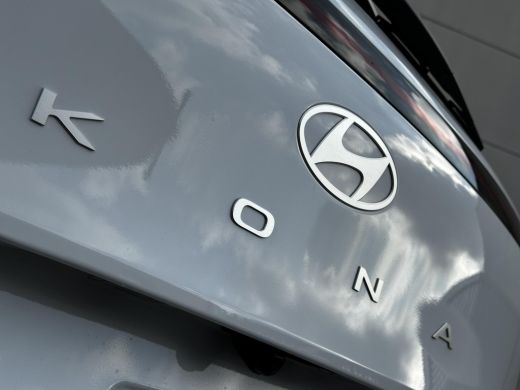 Hyundai Kona 1.6 GDI HEV Comfort Smart / Rijklaarprijs / Direct Leverbaar / Modeljaar 2026 / Navigatie / 18" L... ActivLease financial lease