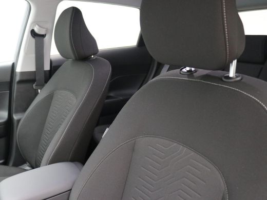Hyundai Kona 1.6 GDI HEV Comfort Smart / Navigatie / 18" LMV / Adaptieve Cruise Control / Parkeersensoren voor... ActivLease financial lease