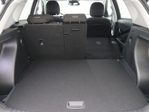 Hyundai Kona 1.6 GDI HEV Comfort Smart / Navigatie / 18" LMV / Adaptieve Cruise Control / Parkeersensoren voor... ActivLease financial lease