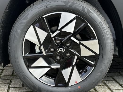 Hyundai Kona 1.6 GDI HEV Comfort Smart / Rijklaarprijs / Direct Leverbaar / Navigatie / 18" LMV / Adaptieve Cr... ActivLease financial lease
